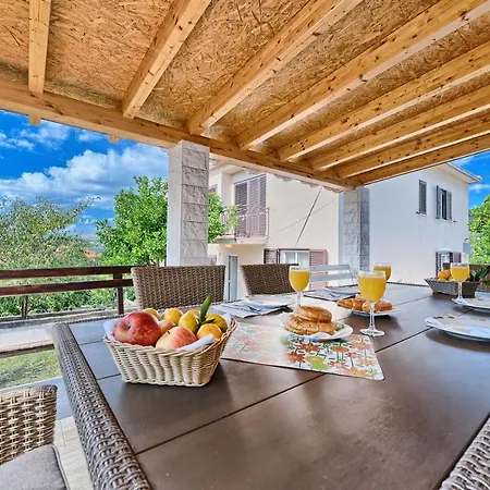 Marina Guest house 3*